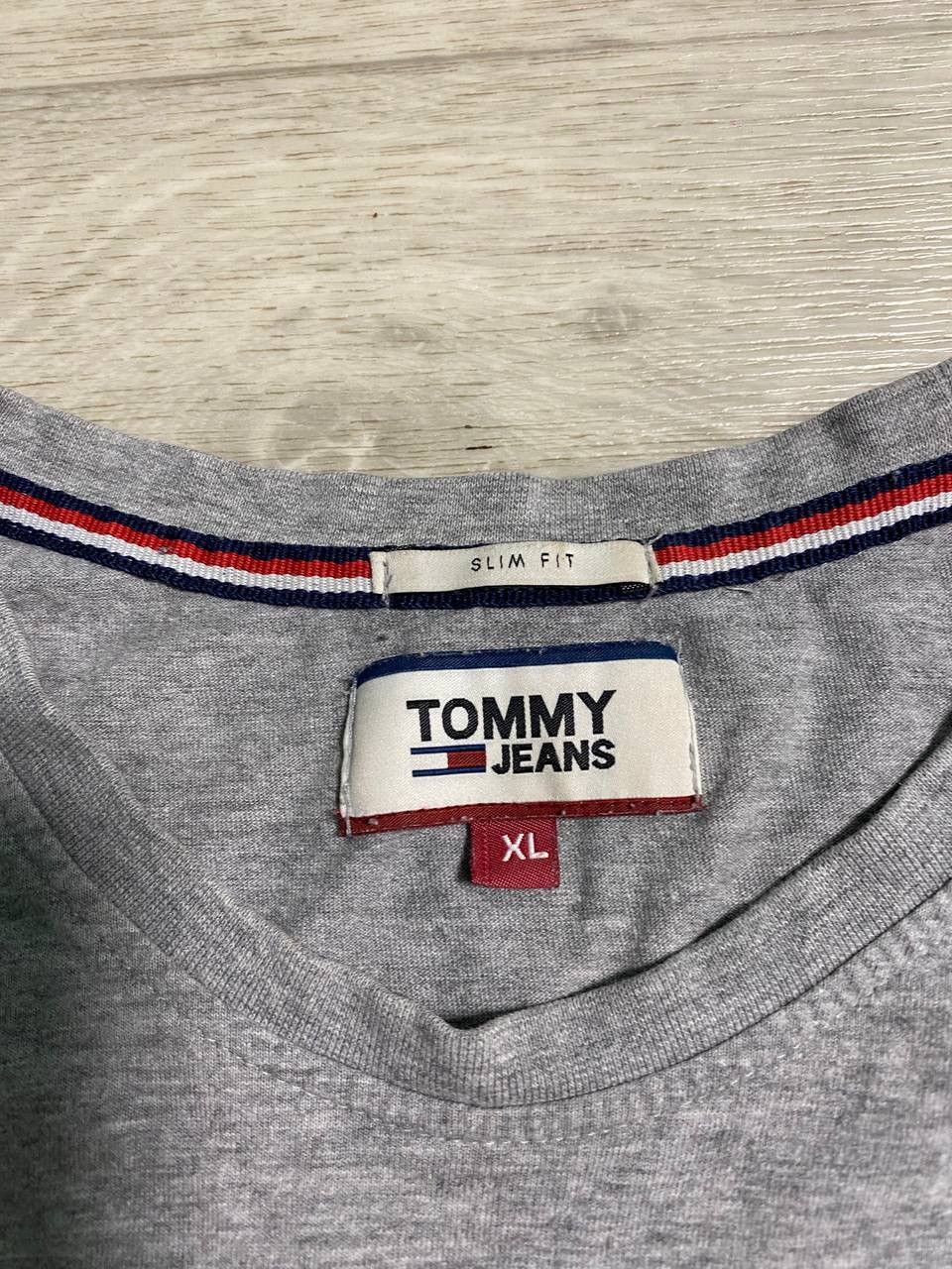 Tommy Hilfiger Tommy Jeans basic logo gray tee Size US XL / EU 56 / 4 - 3 Thumbnail