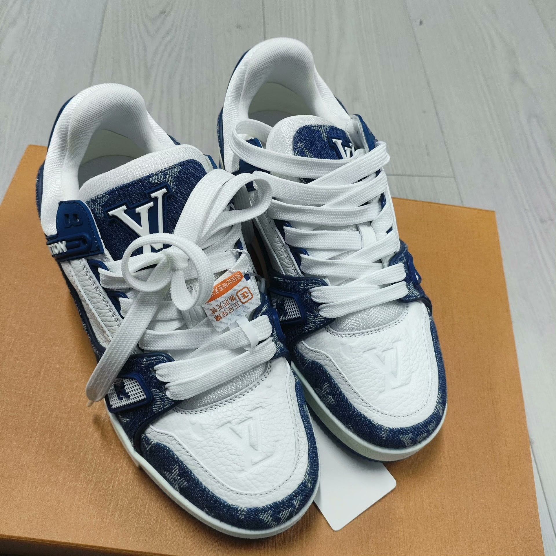 Louis Vuitton Louis Vuitton Training Lowtop Sneakers 36 Women Size US 6 / IT 36 - 1 Thumbnail