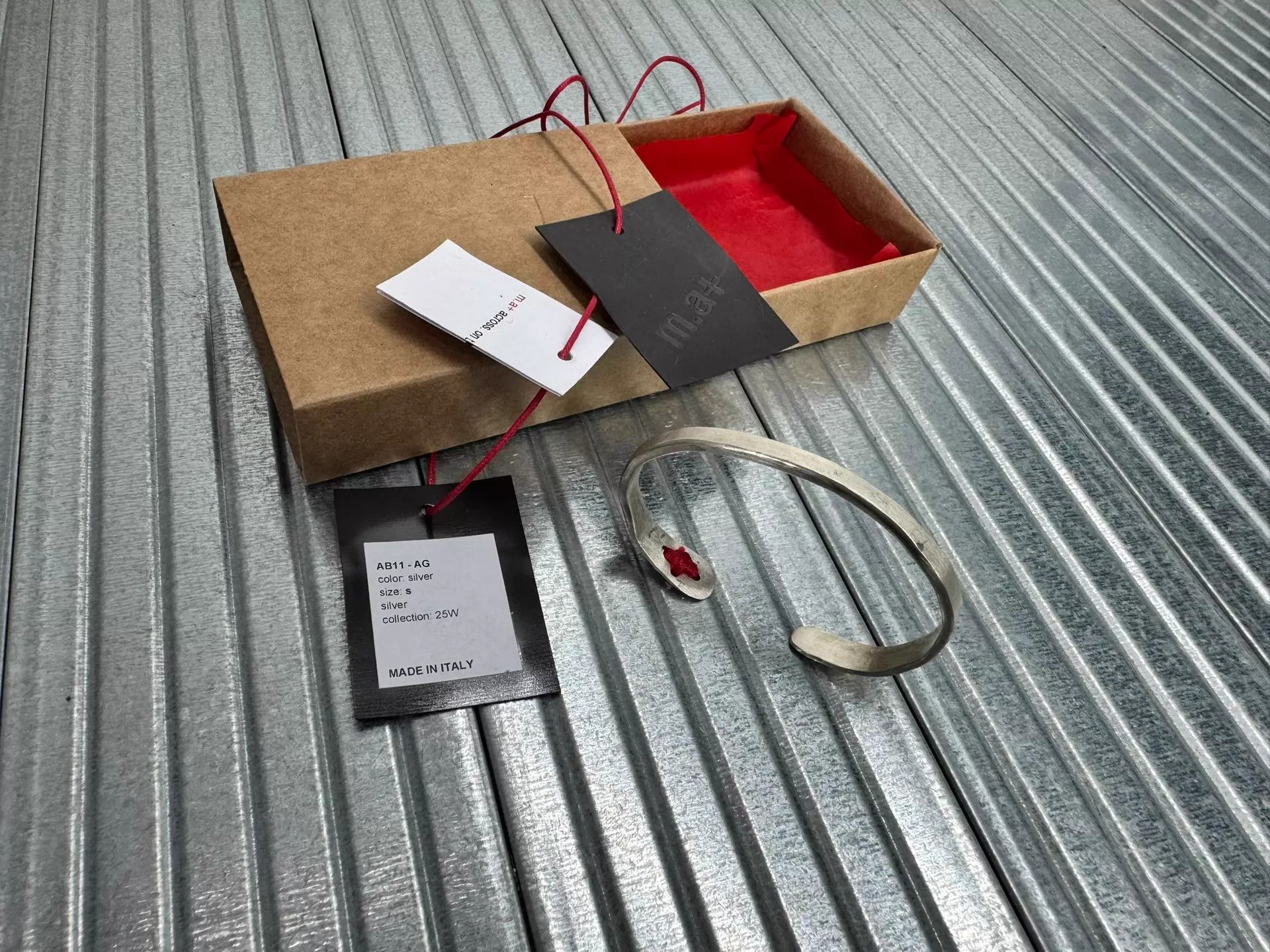Ma+ maurizio amadei m.a+ red cord cross bracelet S new Size ONE SIZE - 1 Thumbnail