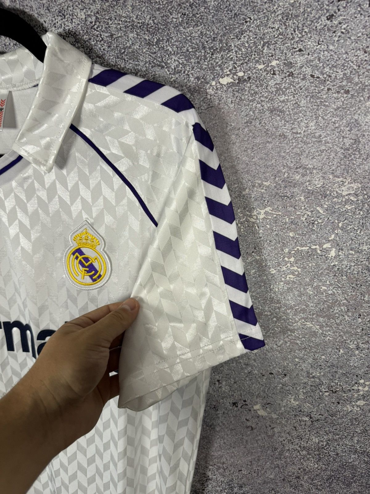 Other Retro 80’s Real Madrid 1986/87 Fan Soccer Jersey Size US M / EU 48-50 / 2 - 5 Thumbnail