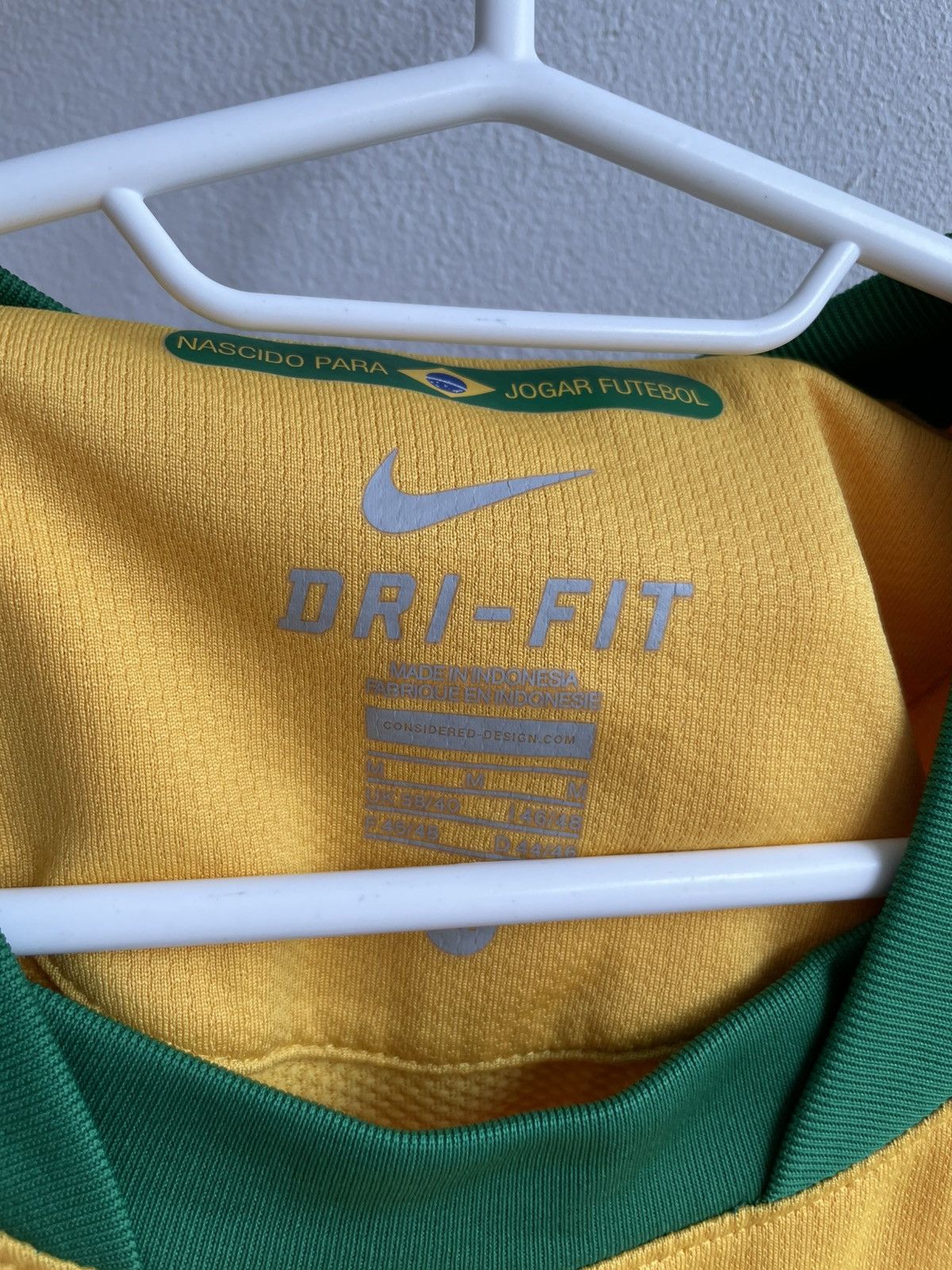 Nike Brasil 2010 2011 Home Football Shirt Soccer Jersey Nike Size US M / EU 48-50 / 2 - 8 Thumbnail