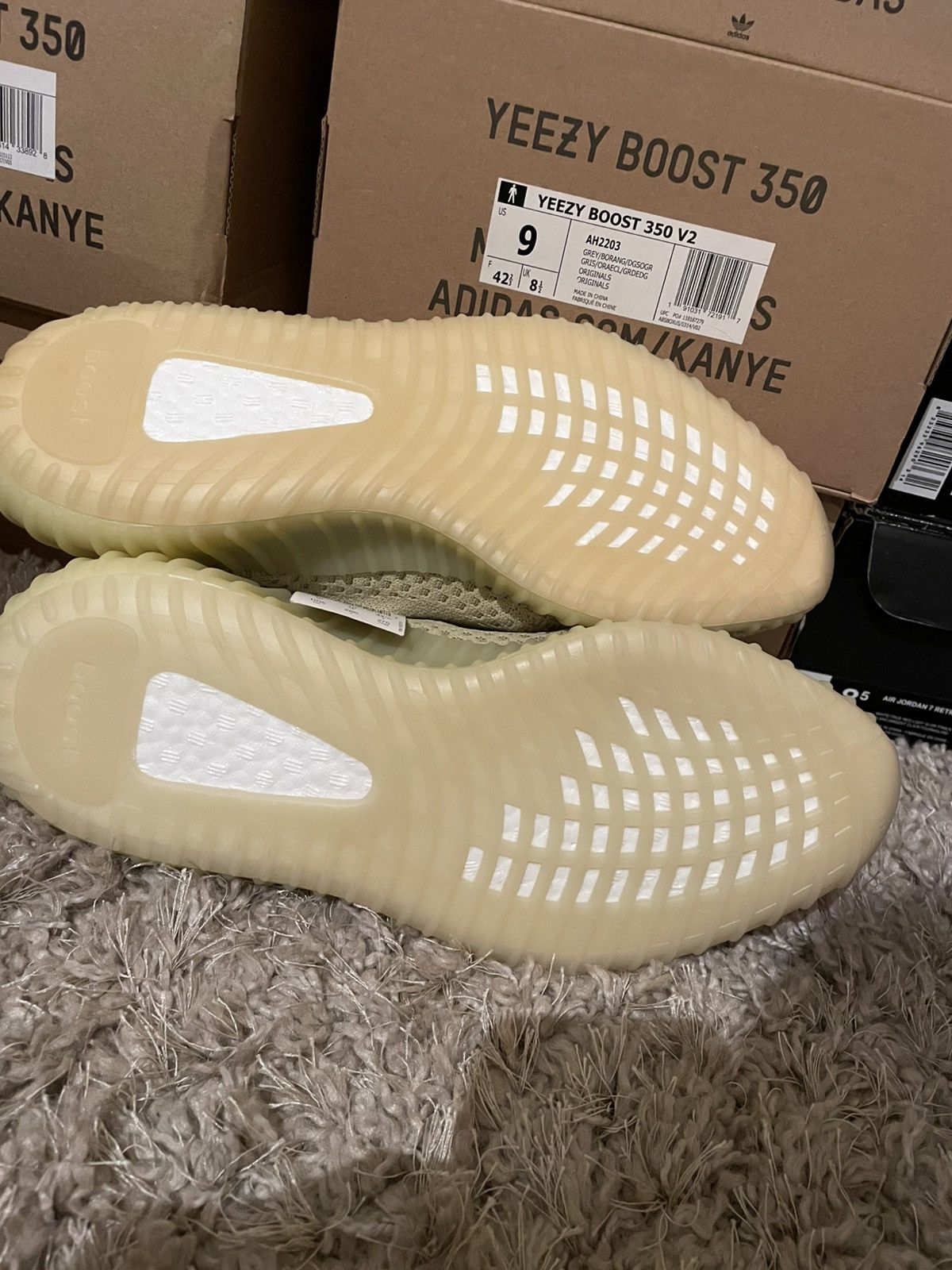 Yeezy Yeezy 350 V2 Marsh Size US 10.5 / EU 43-44 - 8 Thumbnail