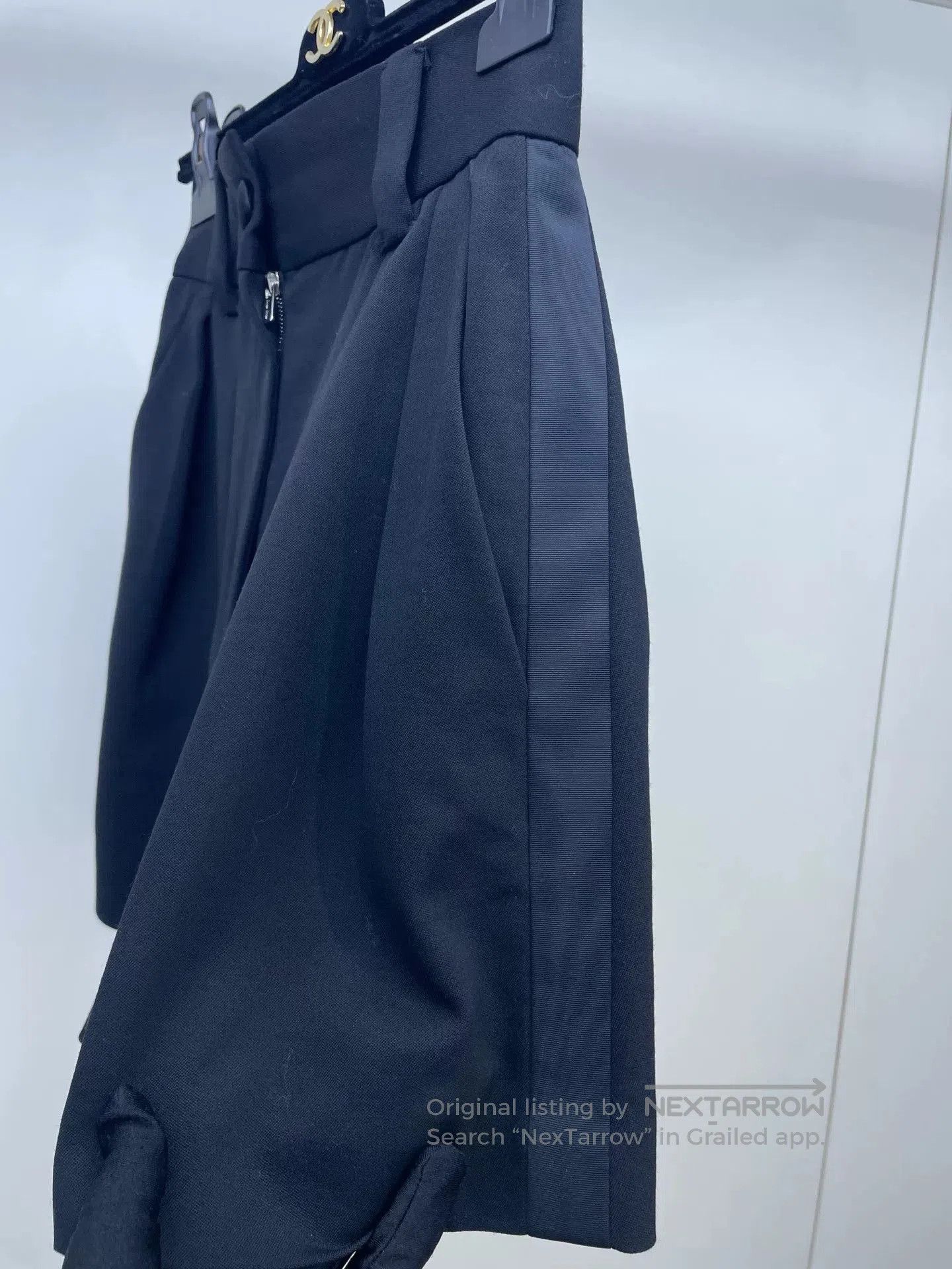 Japanese Brand Miu Miu Black Versatile Shorts. Size 35" - 4 Thumbnail