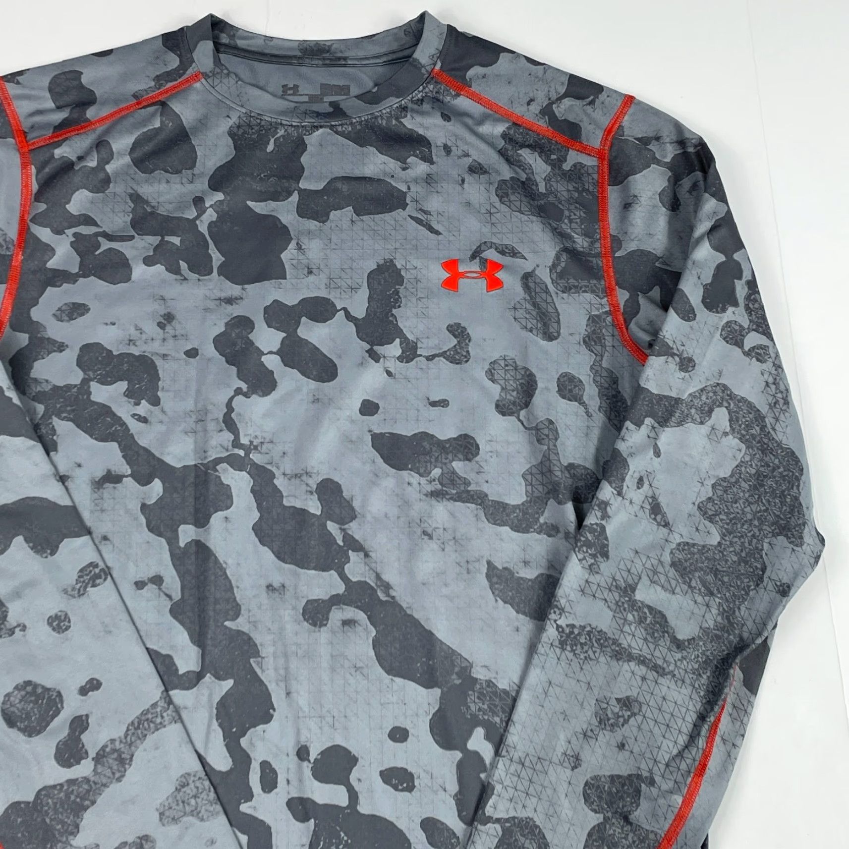 Under Armour Under Armour Shirt Mens Medium Gray ColdGear Compression Camouflage Size US M / EU 48-50 / 2 - 3 Thumbnail