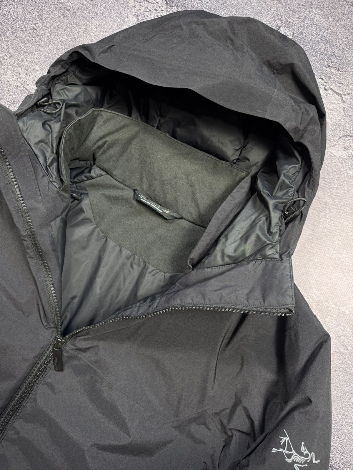 Arc'teryx Arc'teryx Windstopper Insulated Jacket — Black Size US S / EU 44-46 / 1 - 4 Thumbnail