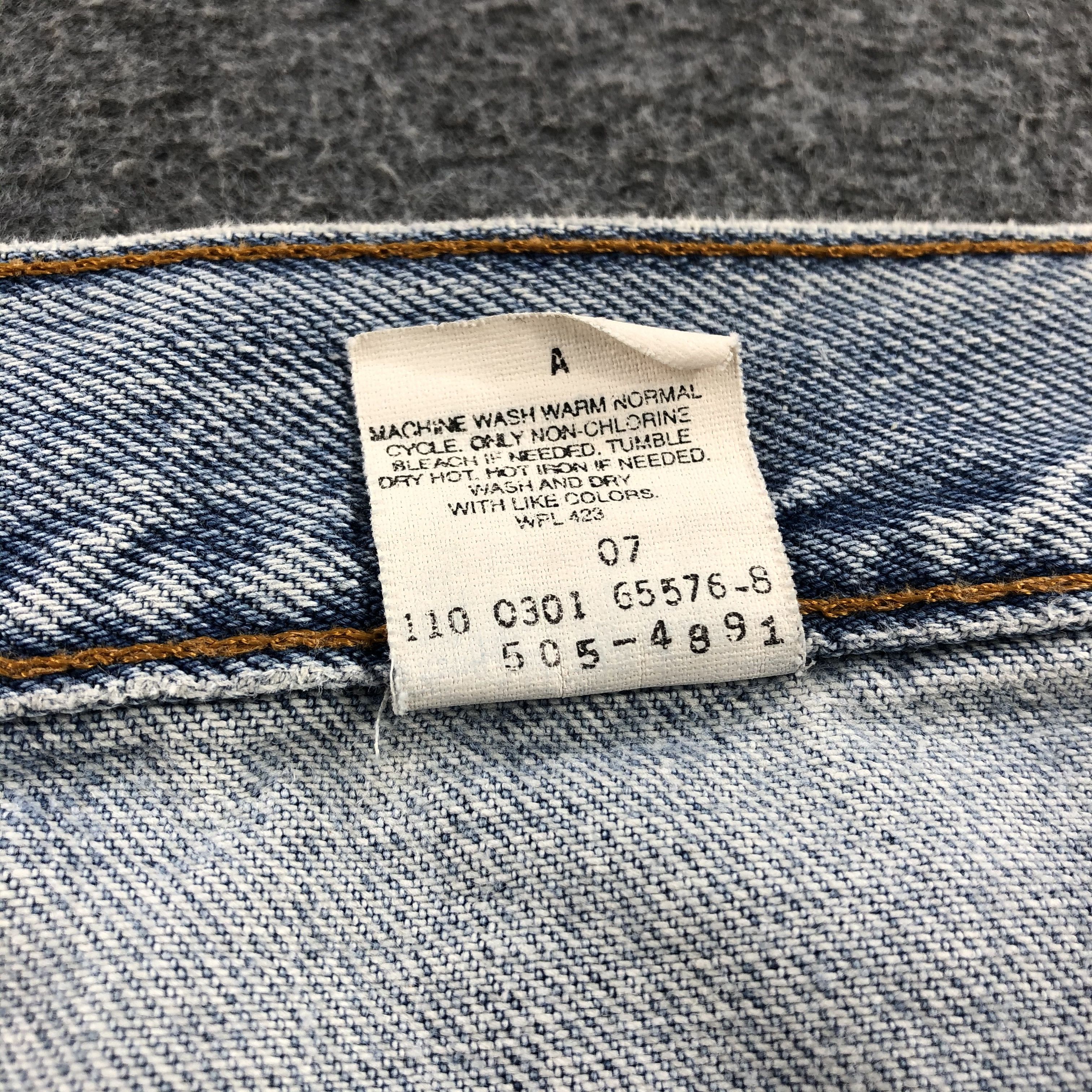 Levi's × Vintage Vintage 90s Light Wash Levis 505 Jeans-JM1287 Size US 36 / EU 52 - 11 Thumbnail