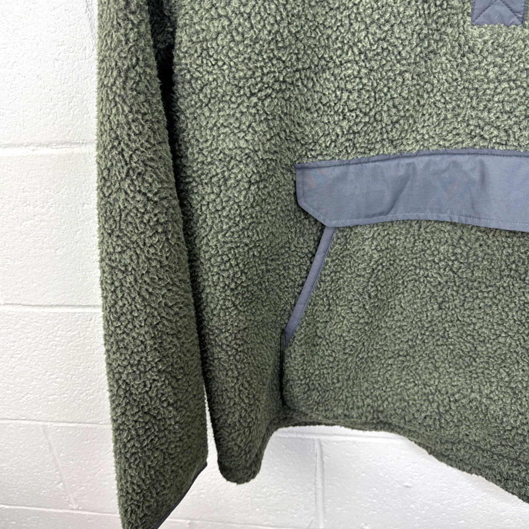 Carhartt Carhartt Sweatshirt Men 2XL Green Fleece Relaxed Pullover Sweater Model 0J4991 New Mens Size US XXL / EU 58 / 5 - 6 Thumbnail