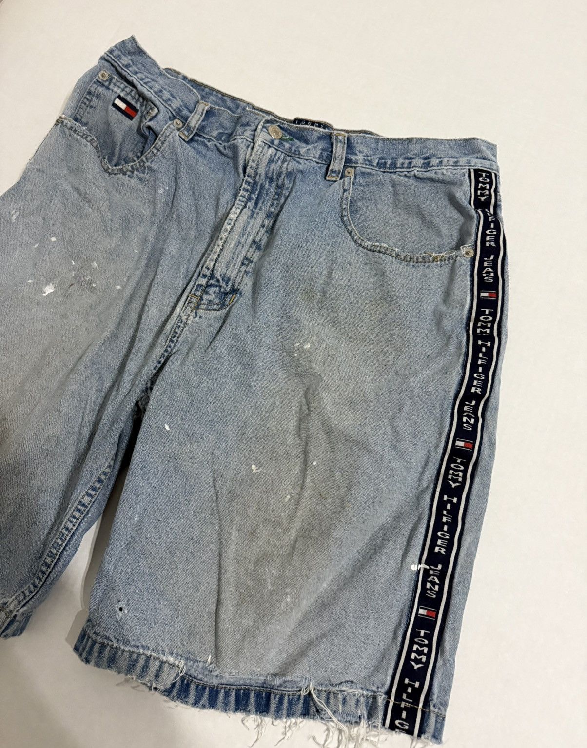 Tommy Hilfiger Vintage 90s Tommy Hilfiger shorts Size US 36 / EU 52 - 1 Thumbnail