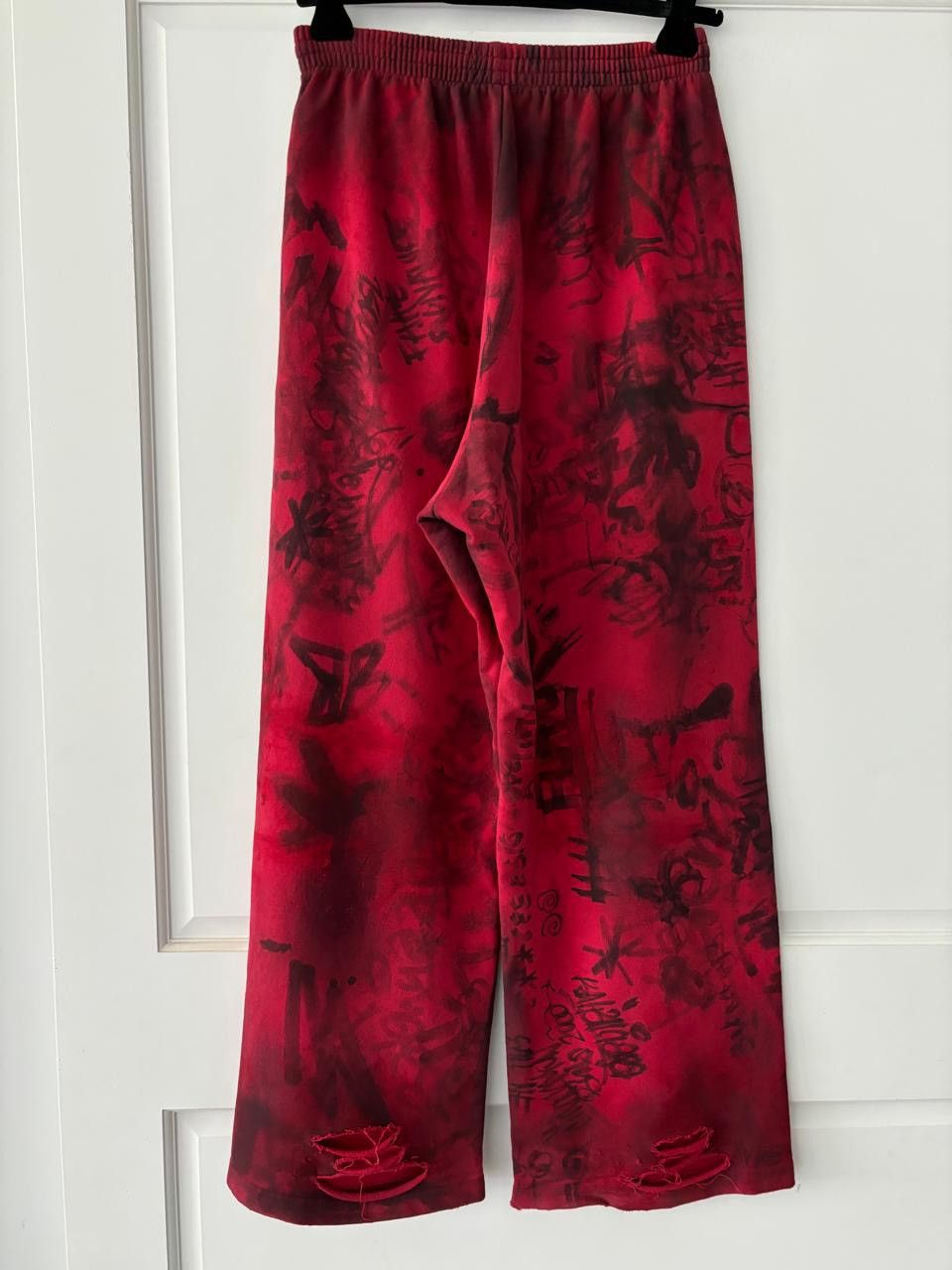 Balenciaga Graffiti Skater Print Sweatpants in Red Size US 32 / EU 48 - 2 Thumbnail