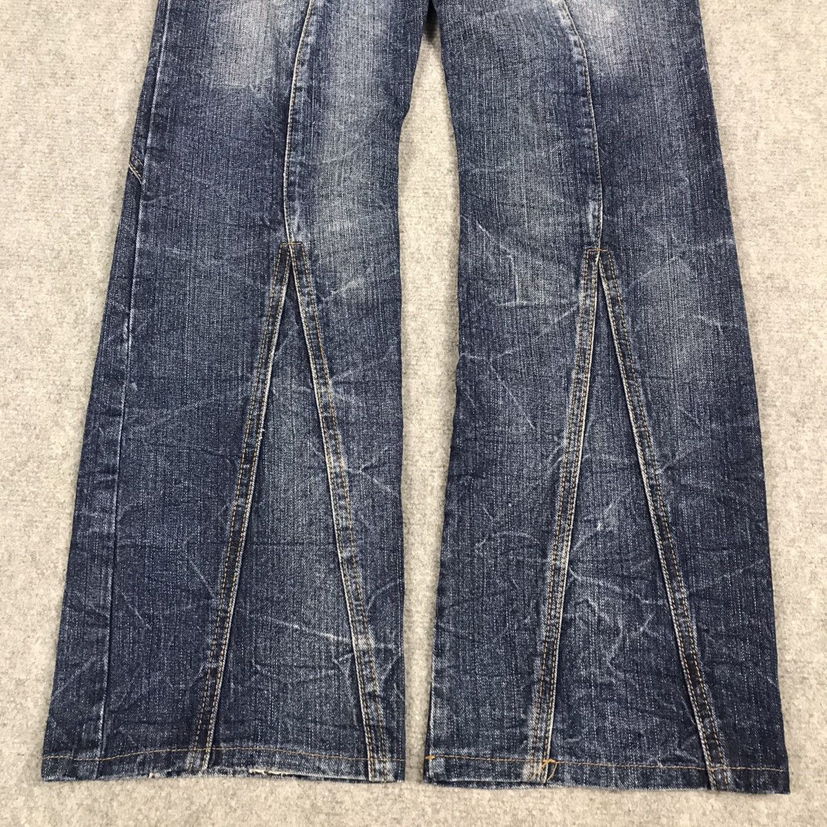 If Six Was Nine FLARE DENIM SEMANTICDESIGN RIPPED DISTRESSED BOOT CUT PANTS Size US 28 / EU 44 - 10 Thumbnail