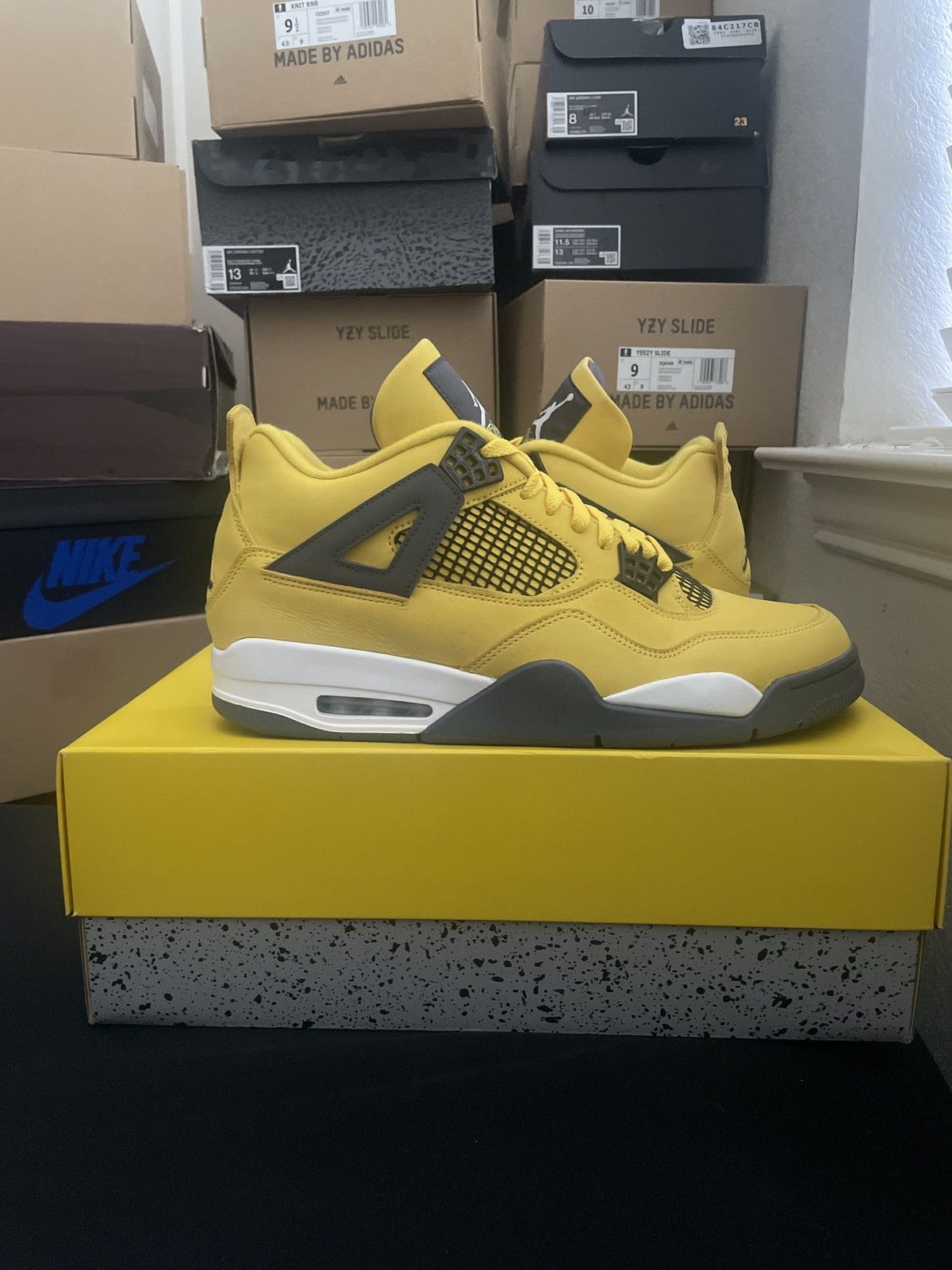 Jordan Brand Jordan 4 Lightning Size US 12 / EU 45 - 1 Thumbnail