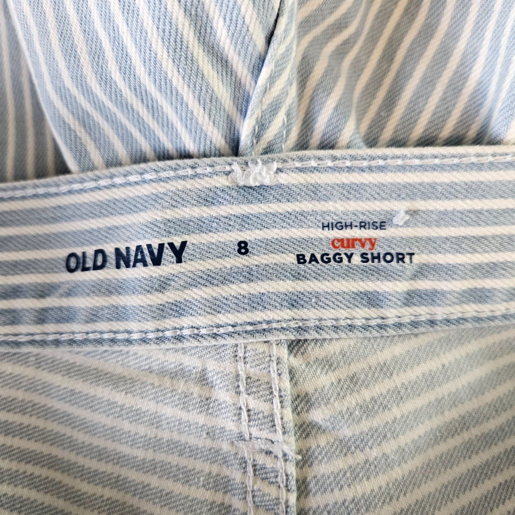 Old Navy Old Navy Womens Baggy Denim Shorts Sz 8 Blue White Stripe High Rise Denim Shorts Women 8 Blue Stripe Baggy Built-in Pockets Summer Spring Mens? Womens Size 30" / US 8 / IT 44 - 4 Thumbnail