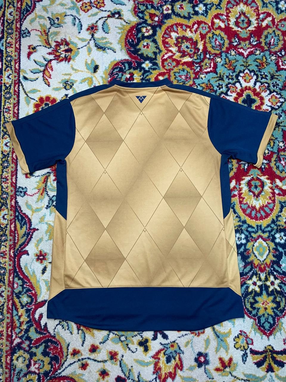 Puma Puma Arsenal FC Away Shirt Soccer Jersey 2015 2016 Size M Size US M / EU 48-50 / 2 - 3 Thumbnail