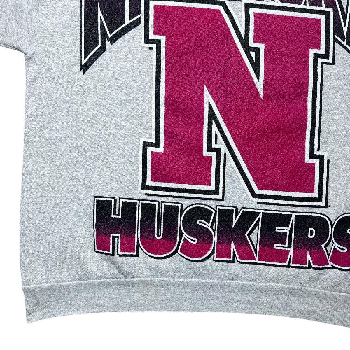 NCAA Vintage 1990s NCAA Nebraska Cornhuskers Spell Out Sweatshirt Size US L / EU 52-54 / 3 - 6 Thumbnail