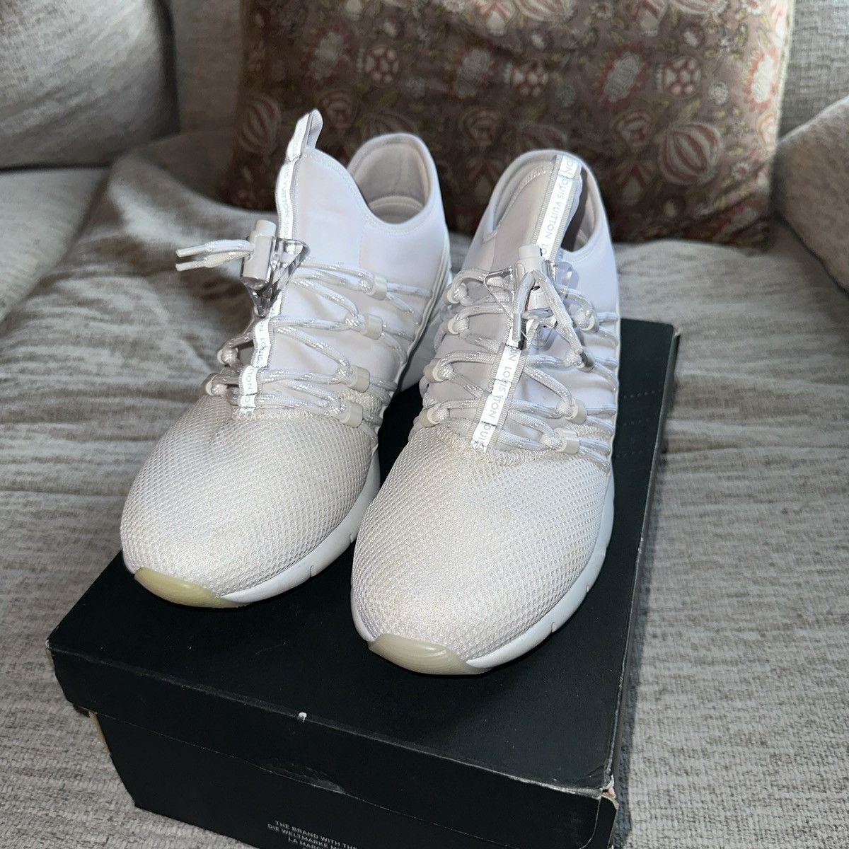 Louis Vuitton Louis Vuitton Fastlane Sneaker White Sz. 9 Size US 9 / EU 42 - 7 Thumbnail