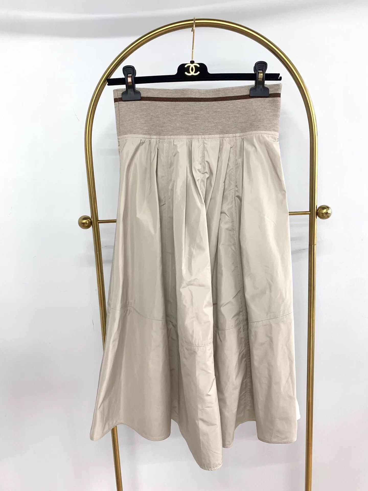 Brunello Cucinelli Brunello Cucinelli Oatmeal Elastic-Waist Skirt 40 Size 27" / US 4 / IT 40 - 1 Thumbnail
