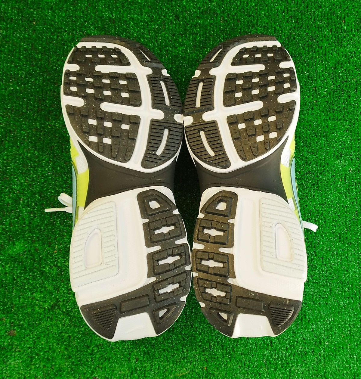 Nike Sneakers Nike V2K Run Unisex Size US 10.5 / EU 43-44 - 8 Thumbnail