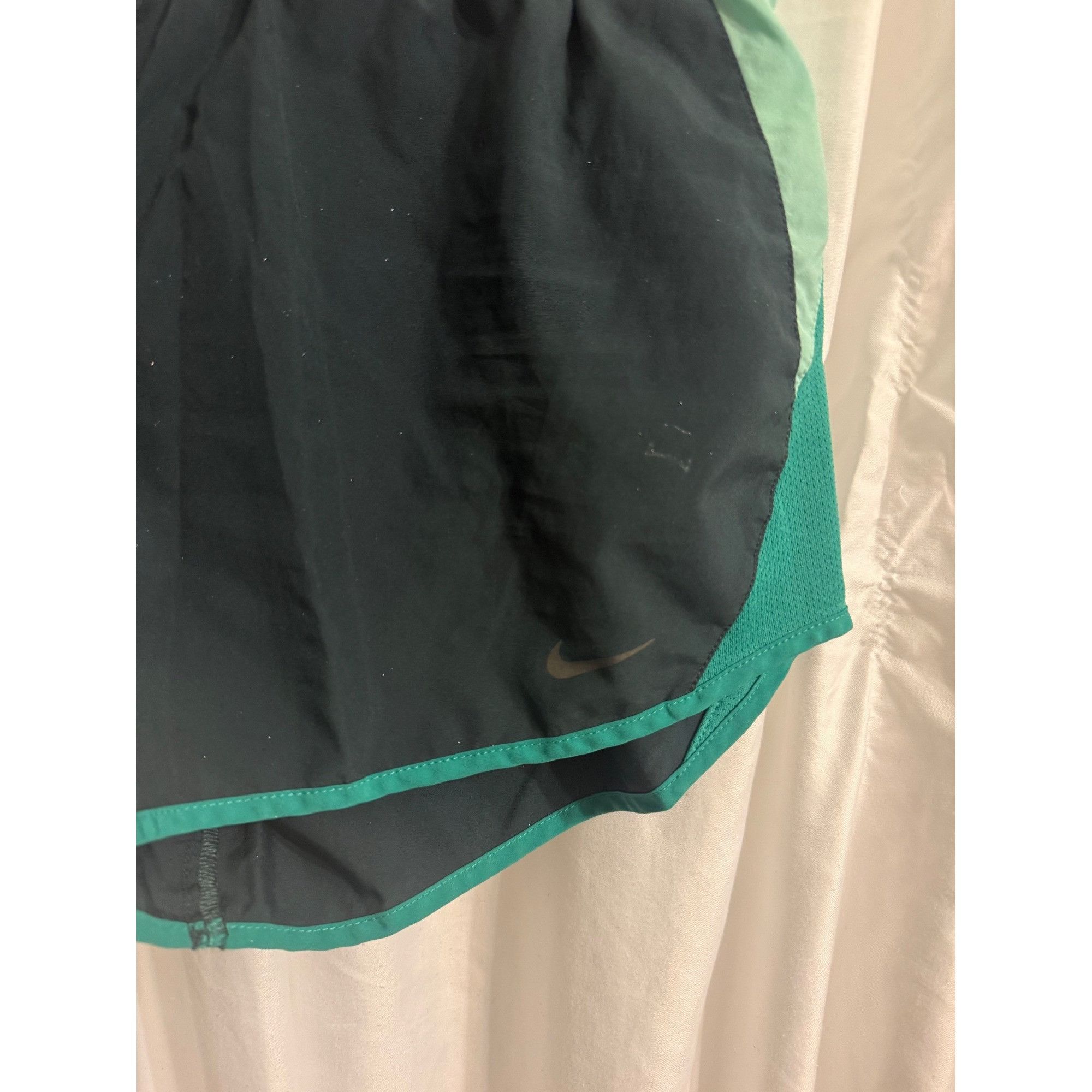 Nike Nike Womens Dri-Fit Athletic Running Shorts Green & Teal Siz Size 28" / US 6 / IT 42 - 2 Thumbnail