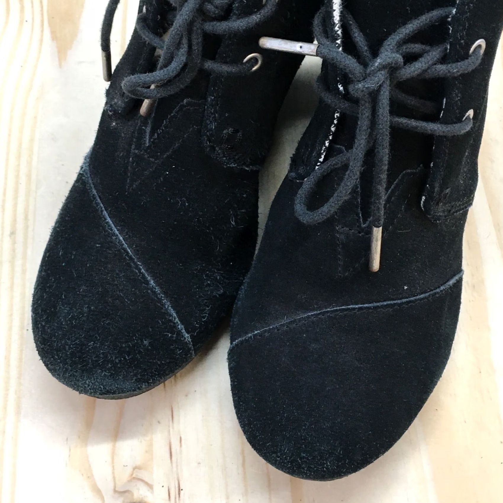 Toms TOMS Boots Womens 8 Ankle Booties Wedge Heels Casual 380515 Black Suede Lace Up Size US 8 / IT 38 - 4 Thumbnail