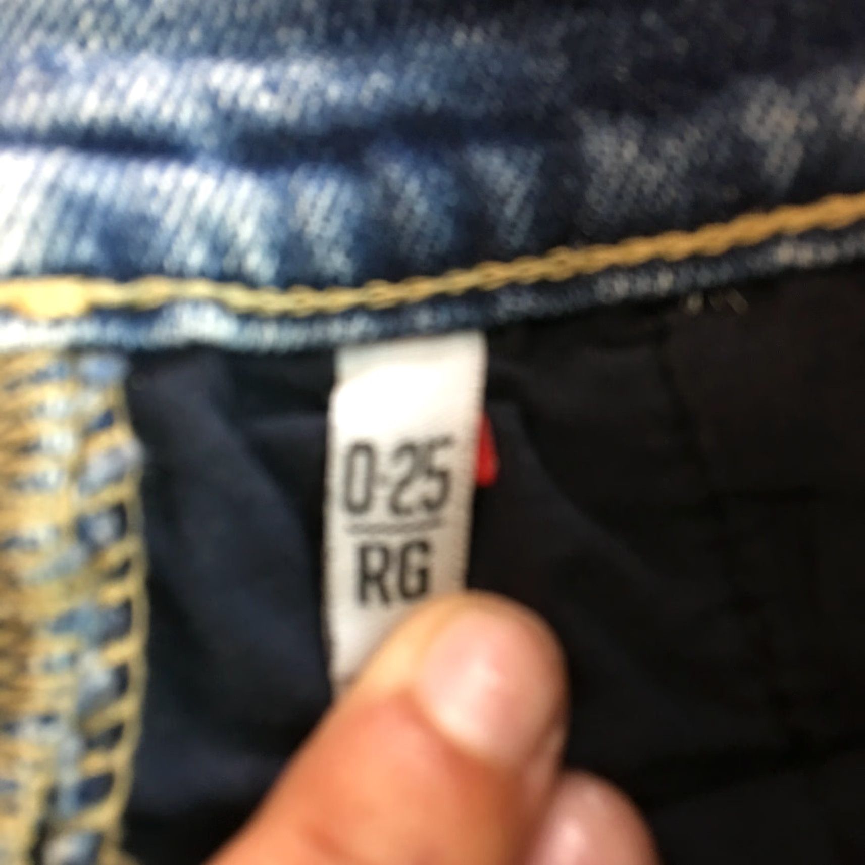 Gap Gap Women Jeans Slim Straight Distressed Blue 25 Regular Inseam 32 Mid Rise Denim 5-Pocket Button Zipper Belt Loops US Size 25R/26X32 Size 42" / US 20 - 6 Thumbnail