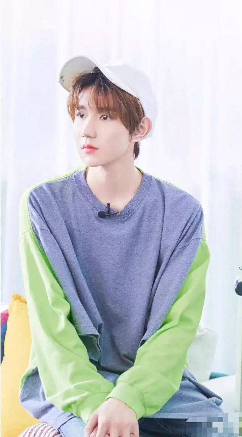 Balenciaga Balenciaga Wear two T-shirts with long and short sleeves 25 Size US S / EU 44-46 / 1 - 7 Thumbnail