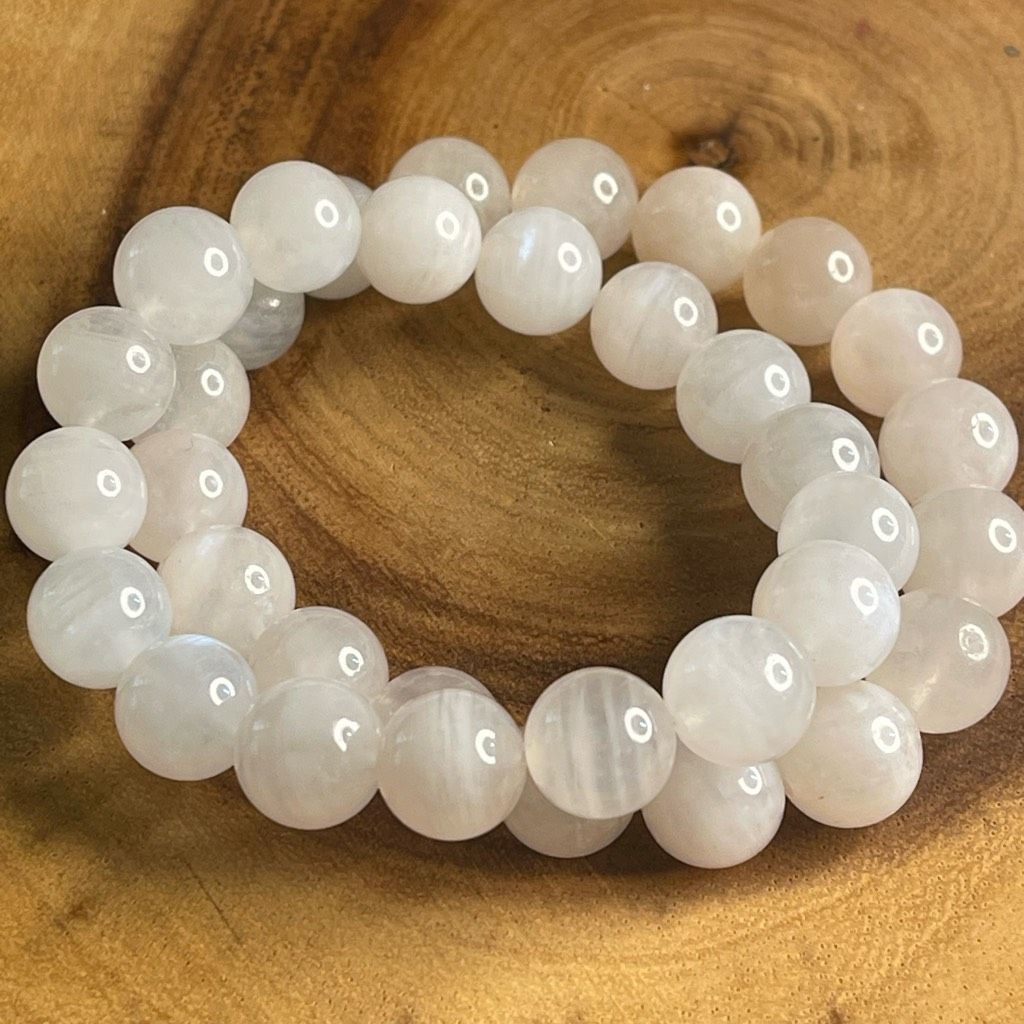 Other White Moonstone beaded bracelet 7” crystal healing beads 8mm blue flash Size ONE SIZE - 4 Thumbnail
