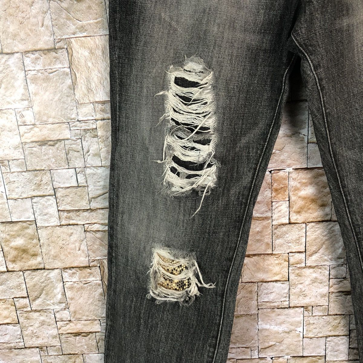 Schlussel Schlussel Black Distressed ripped Denim Pants #A1045 Size US 31 - 10 Thumbnail