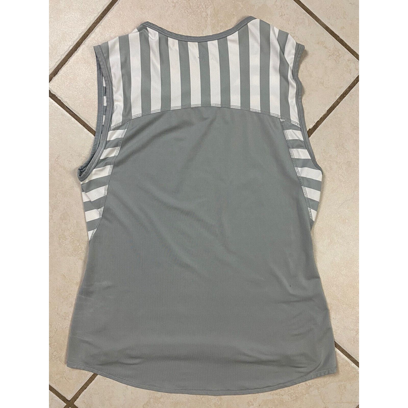 Athleta Athleta Womens White Gray Striped Breathable Tank Top Sz S Size S / US 4 / IT 40 - 5 Thumbnail