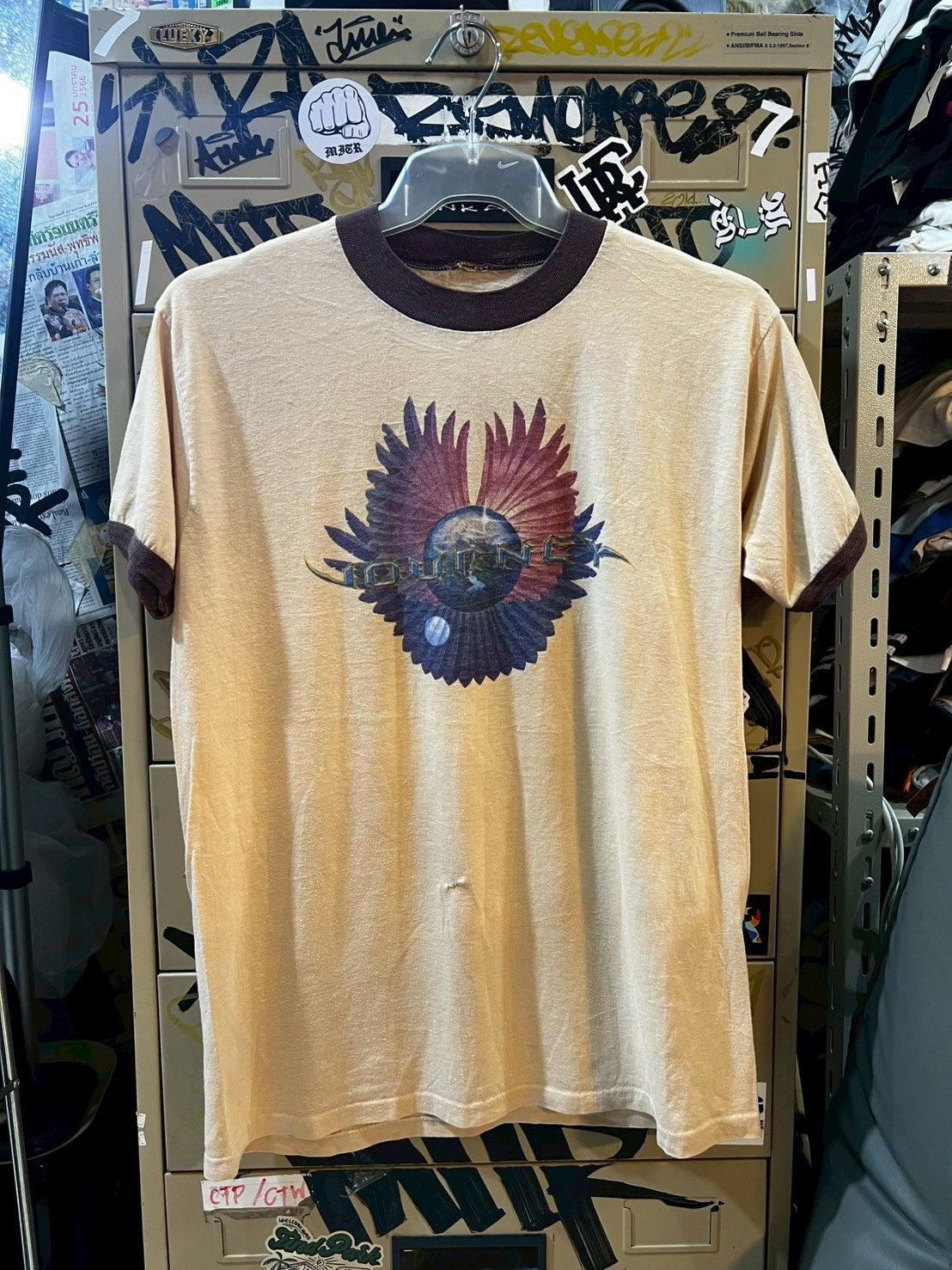 Band Tees Journey vintage 70’s Size US M / EU 48-50 / 2 - 1 Thumbnail