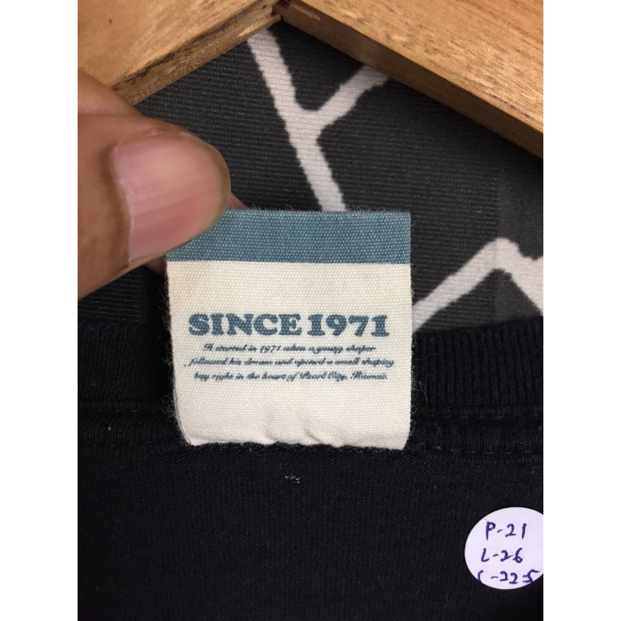 Vintage Vtg T&C Surf Designs Hawaii Live Like This Longsleeve Tee Size US M / EU 48-50 / 2 - 9 Thumbnail