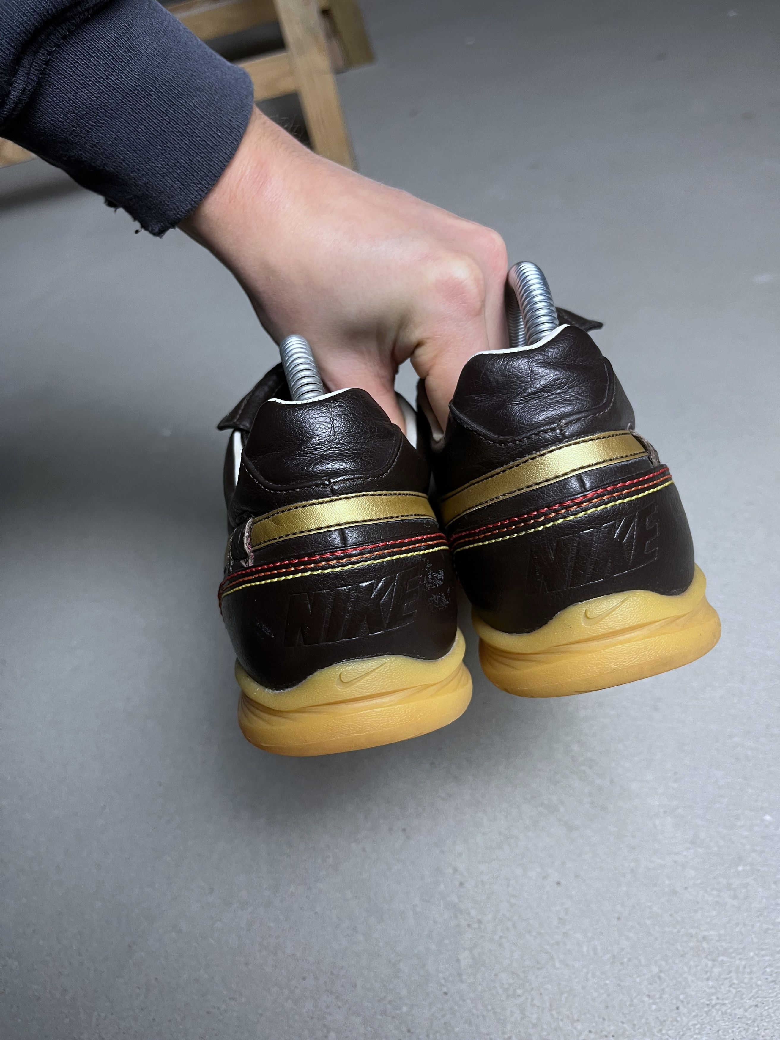 Nike × Vintage Nike Tiempo R10 Ronaldinho Indoor RARE Soccer Shoes Brown Size US 7 / EU 40 - 6 Thumbnail