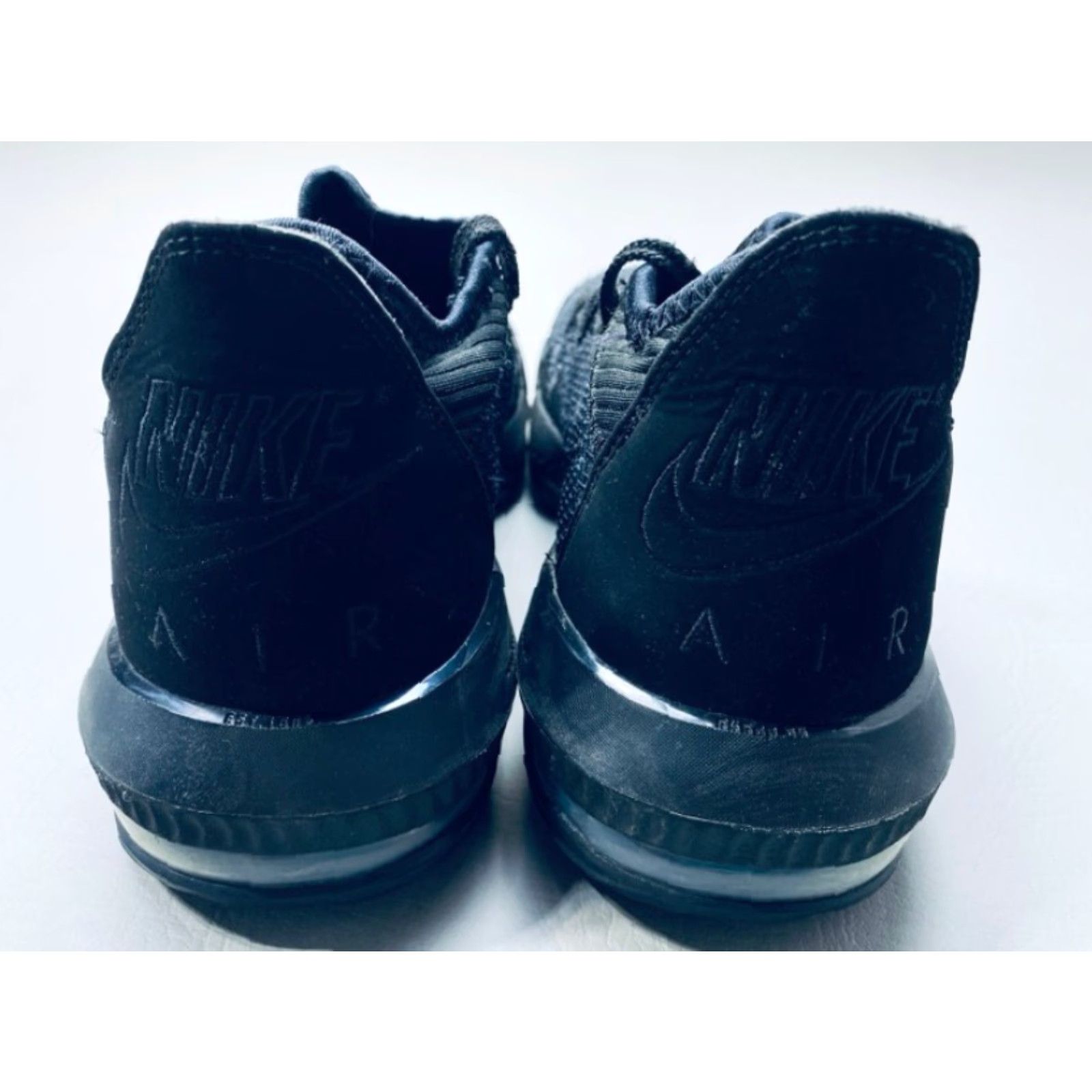 Nike VINTAGE Nike Mens LeBron 16 Low Triple Black Lace Up Size 11 CI2668-002 *FLAWS Size ONE SIZE - 5 Thumbnail