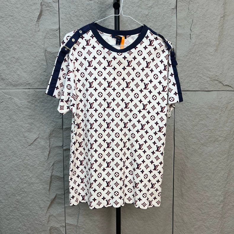 Louis Vuitton Louis Vuitton Old flower full print half sleeve Size XL / US 12-14 / IT 48-50 - 1 Thumbnail