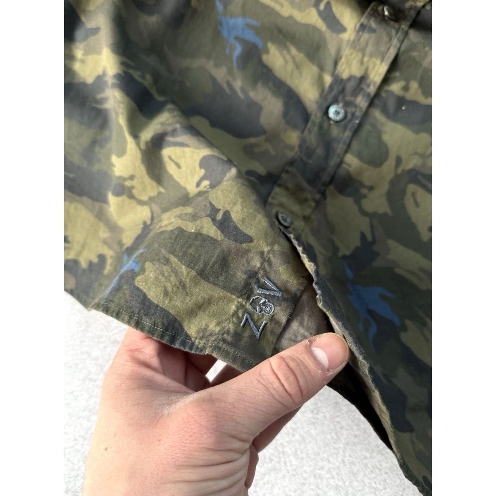 Zadig & Voltaire Zadig & Voltaire Camouflage Button Up Shirt Slim Fit Men’s Archive Size M-L Size US L / EU 52-54 / 3 - 7 Thumbnail