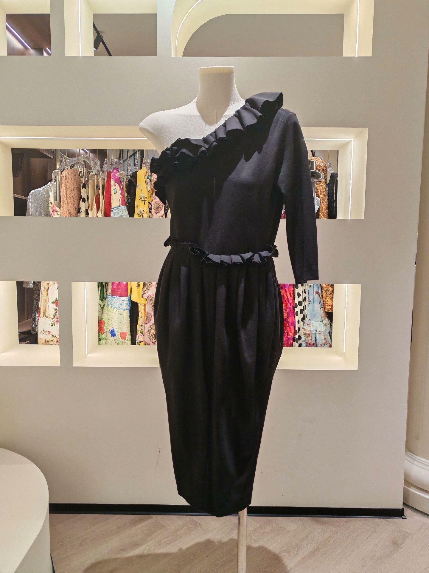 Other JOYCE One-Sleeve Off-Shoulder Black Dress Size S / US 4 / IT 40 - 1 Thumbnail