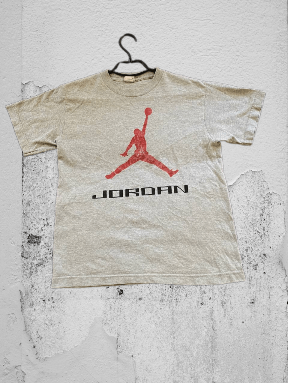Jordan Brand Rare Vintage 00s Jordan Hologram Rainbow Vertical Emblem Tee Size US L / EU 52-54 / 3 - 1 Thumbnail