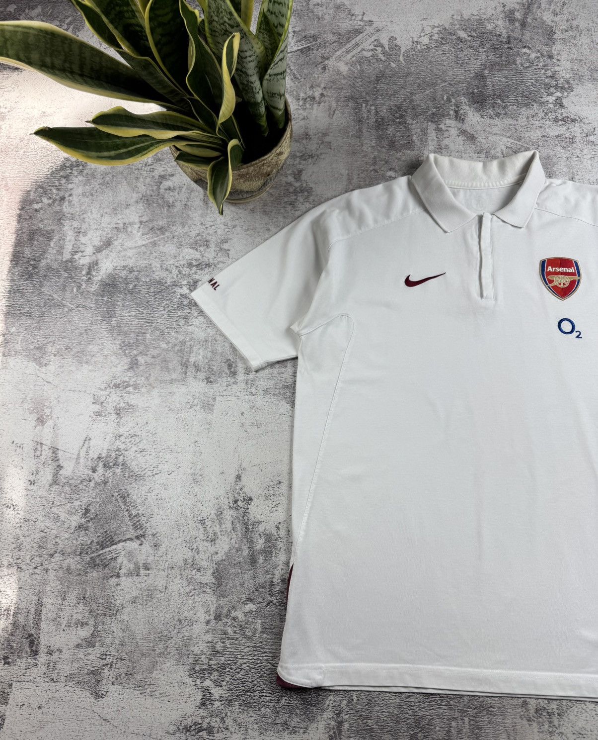 Nike Arsenal London Nike 2005 2006 White o2 Men’s Soccer Football T Shirt Jersey Kit Size US XL / EU 56 / 4 - 2 Thumbnail