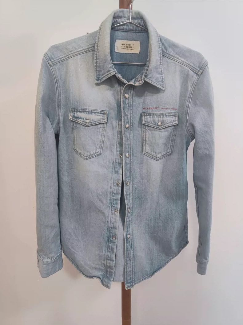 Givenchy Givenchy Vintage Washed Light Blue S Size Size US S / EU 44-46 / 1 - 1 Thumbnail