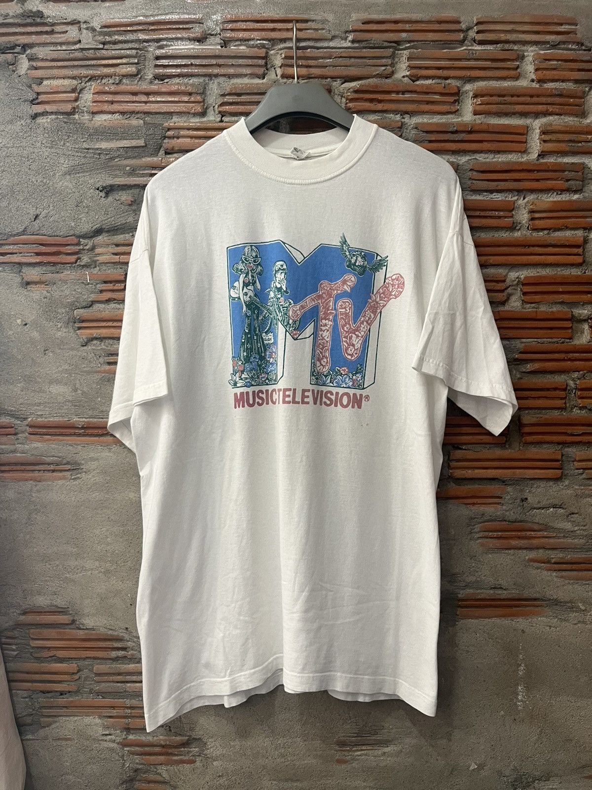 Mtv Vintage MTV music television Flower Power 90’s Tshirt Size US XL / EU 56 / 4 - 2 Thumbnail
