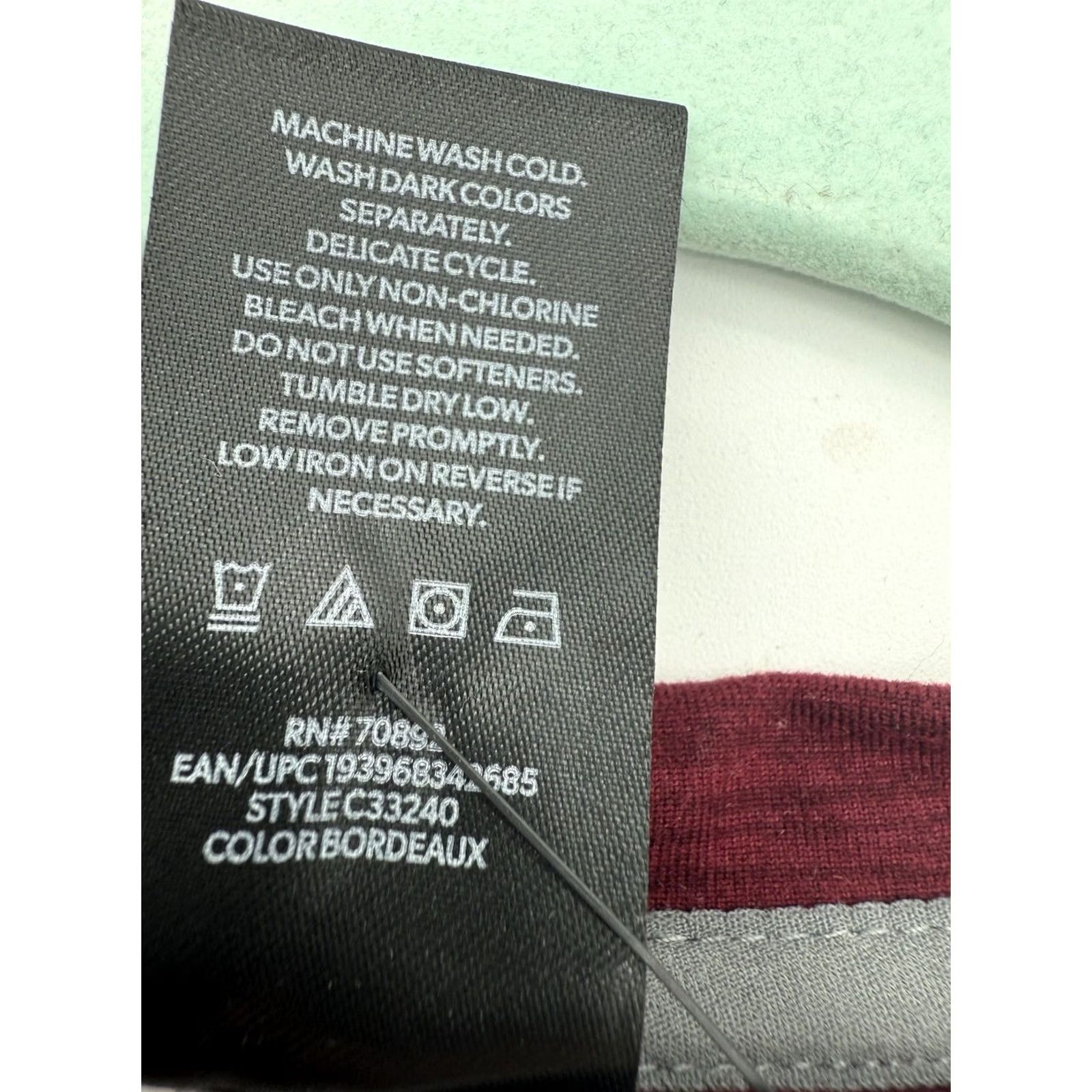 Vintage Member's Mark Men’s Long Sleeve Crew Neck T-Shirt Bordeaux/red wine 2XL Soft Brushed Fabric Stretch Tech Zip Pocket NWT Size US XXL / EU 58 / 5 - 8 Thumbnail