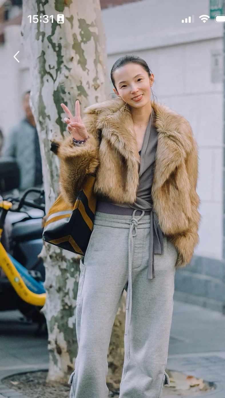 Dries Van Noten Dries Van Noten Runway Eco-Fur Coat Women's S Size S / US 4 / IT 40 - 9 Thumbnail