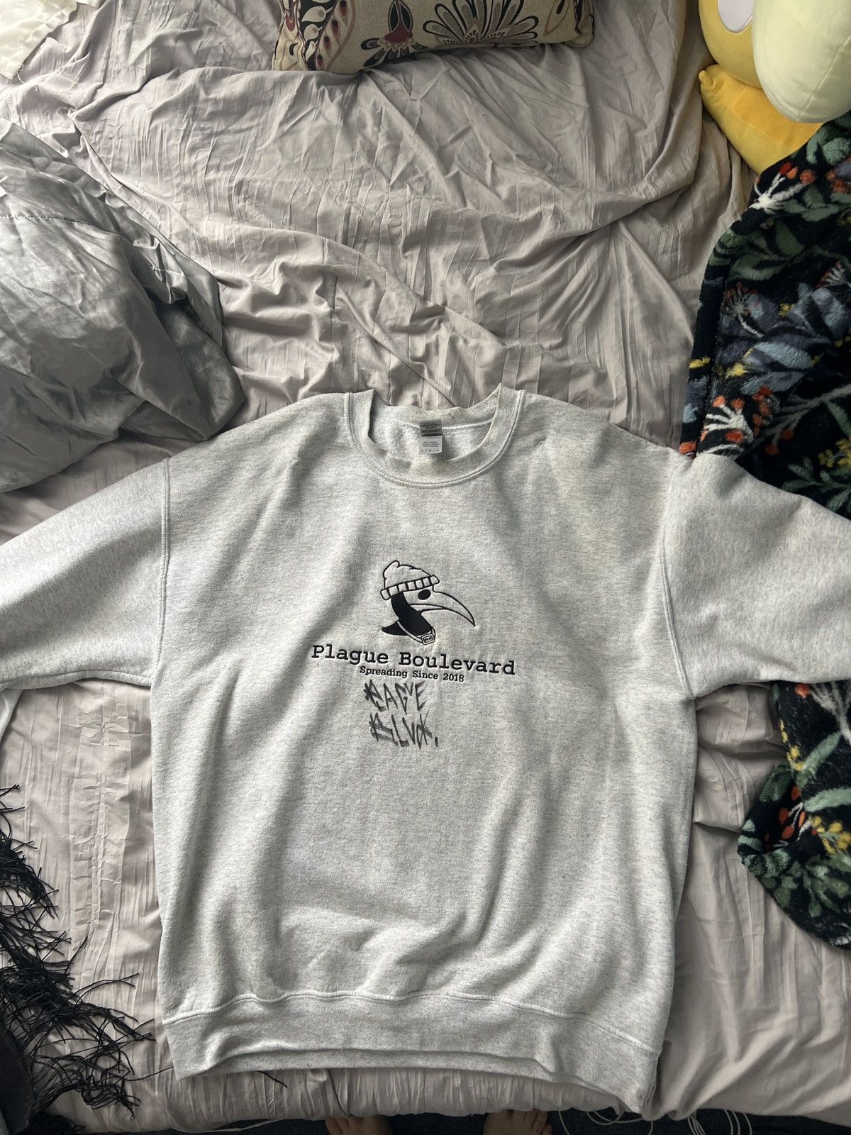 Plague Boulevard Signed OG 2019 Plague Blvd sweater Size US L / EU 52-54 / 3 - 5 Thumbnail