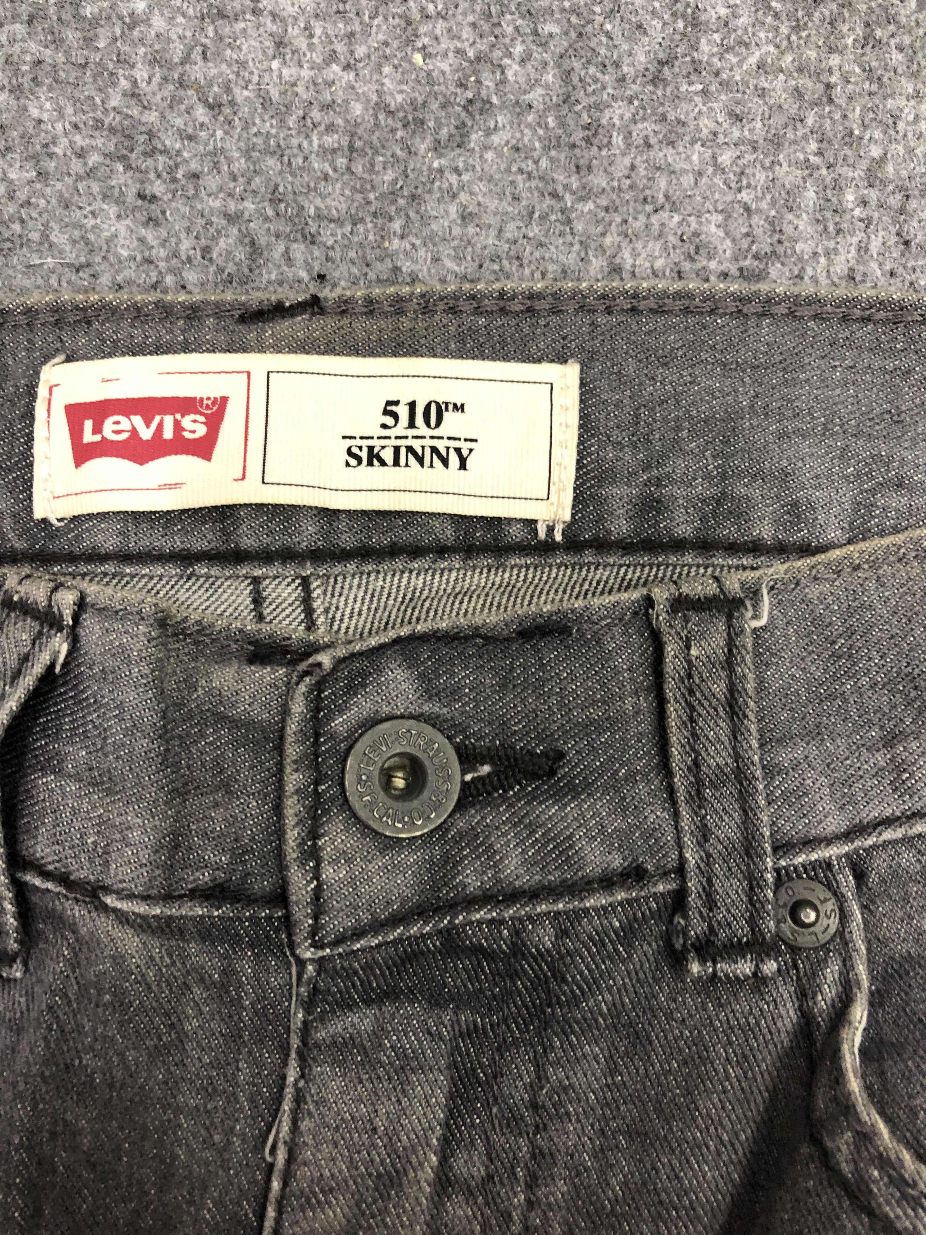 Levi's × Vintage Vintage Levis 510 Faded Black Skinny Jeans DP1283 Size US 27 - 8 Thumbnail