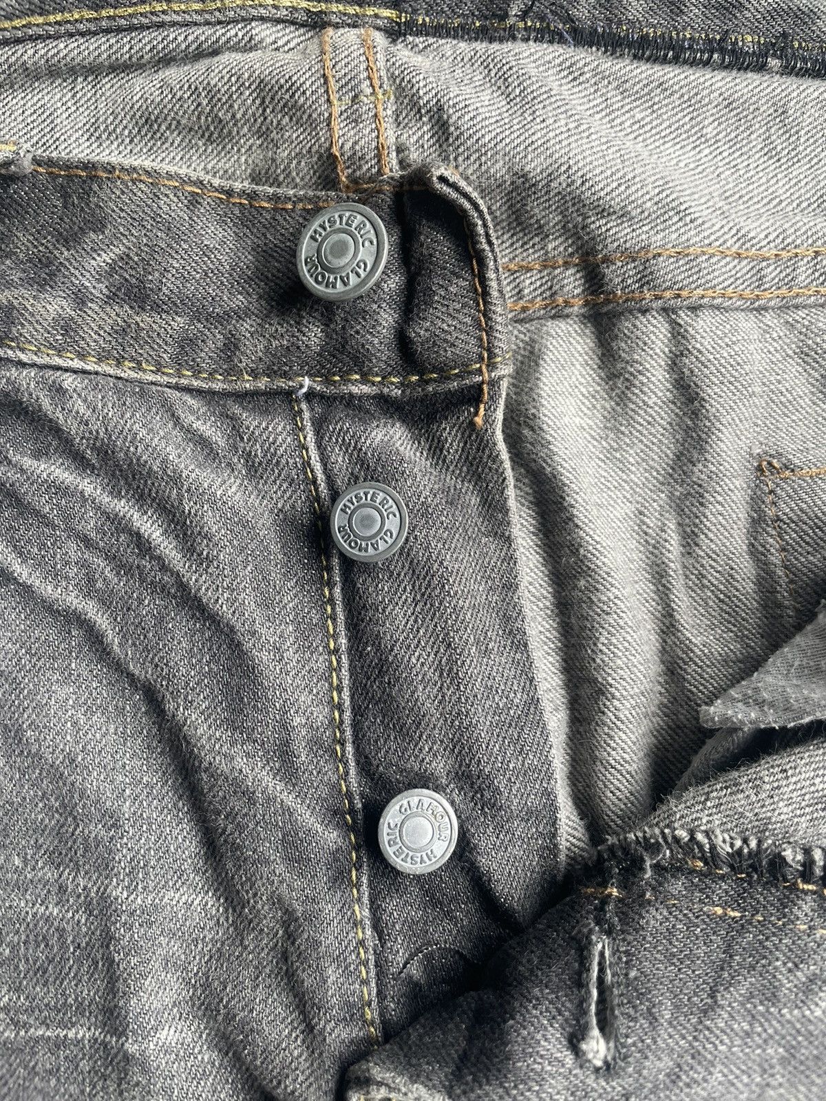 Hysteric Glamour Hysteric Glamour Studed Distresed Shorts Jeans Size US 31 - 7 Thumbnail