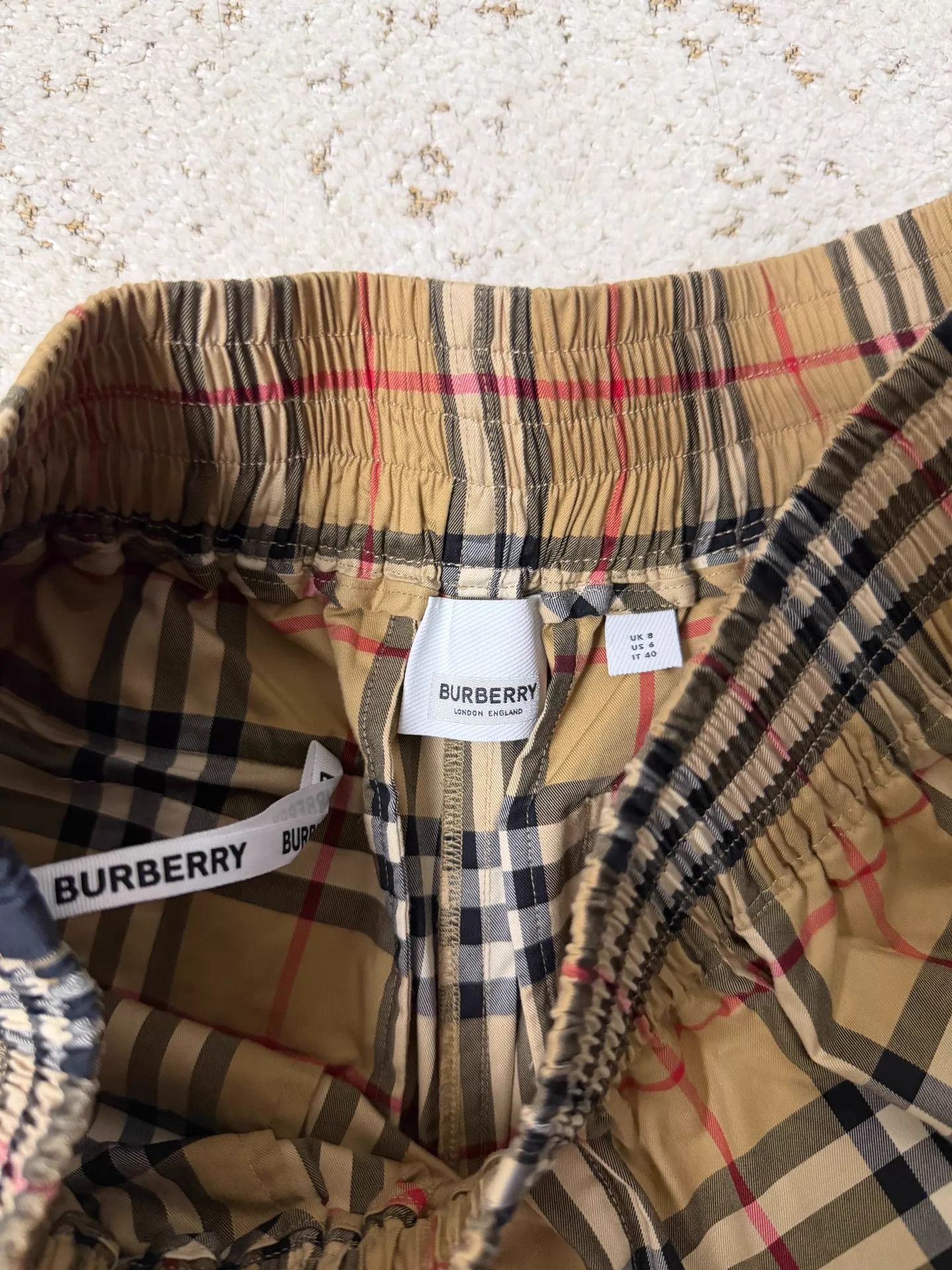 Burberry Burberry Check Unworn Shorts UK8 Size 28" / US 6 / IT 42 - 2 Thumbnail