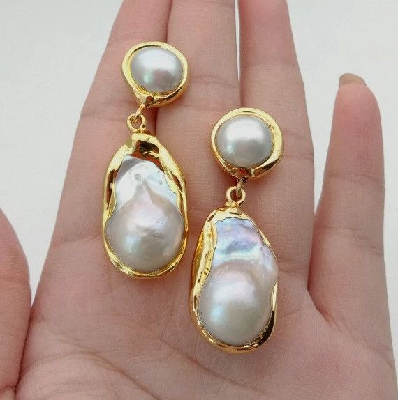 Other White Keshi Pearl Gold Plated Stud Earrings Size ONE SIZE - 1 Preview