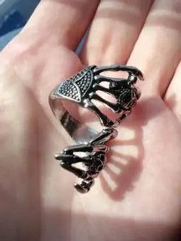 Jewelry Skull Gothic Vintage Skeleton Hand Bone Rings Size ONE SIZE - 3 Thumbnail
