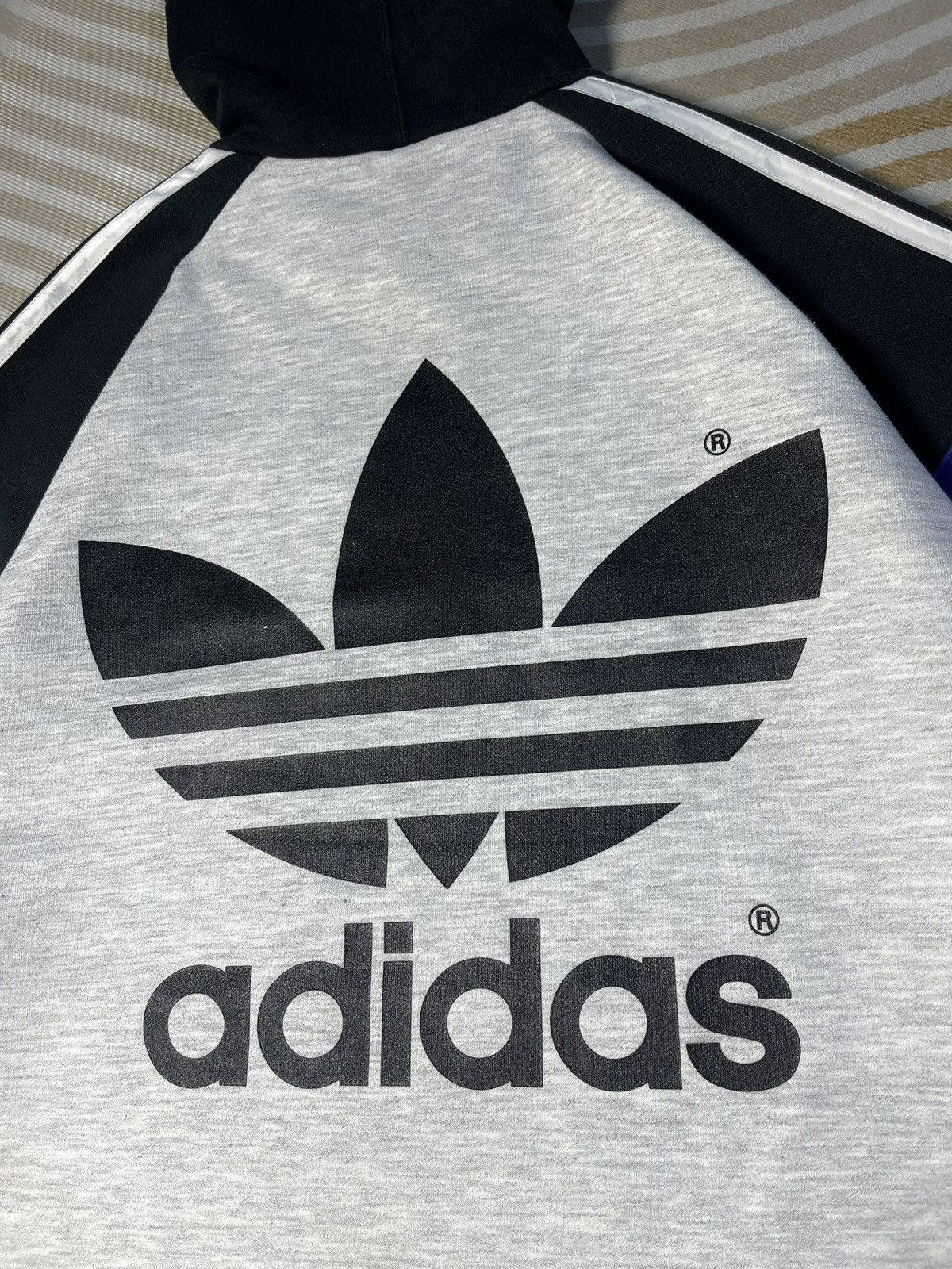 Adidas VINTAGE ADIDAS PULLOVER HOODIE Size US XL / EU 56 / 4 - 9 Thumbnail