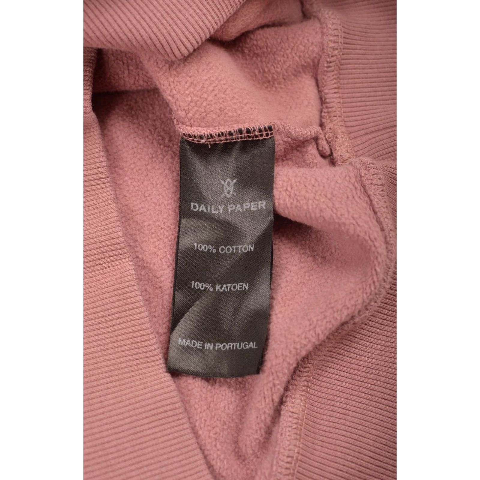 Daily Paper Daily Paper Dusty Rose Center Logo Streetwear Hoodie Hoody Size S Mens Dusty Rose, Daily Paper Hoodie, Streetwear, Pullover, Size S Size US S / EU 44-46 / 1 - 4 Thumbnail