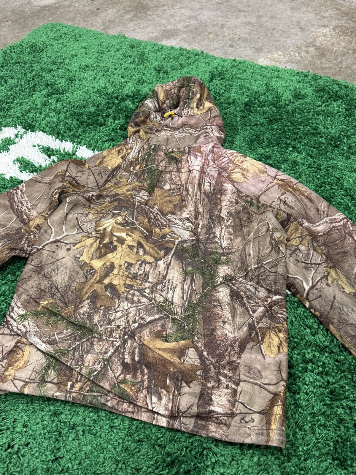 Realtree Very Worn Distressed Real Tree Camo Hoodie Medium Size US M / EU 48-50 / 2 - 10 Thumbnail